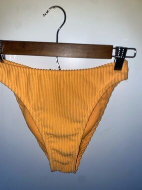 Ribbed High-Cut Bikini Bottoms